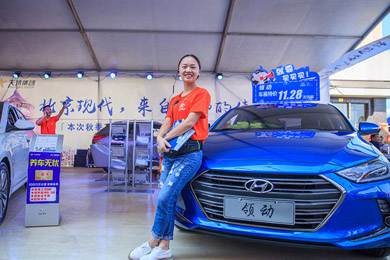 【車展第一天】遇到那個TA，放棄蘋果8......