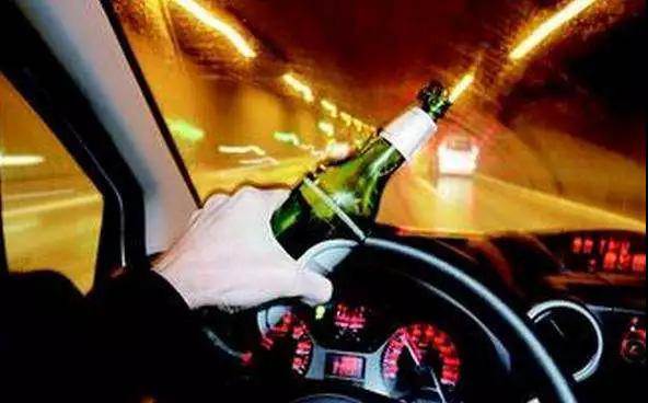 真的假的？最新交規(guī)：酒后躺車內(nèi)休息也算酒駕？